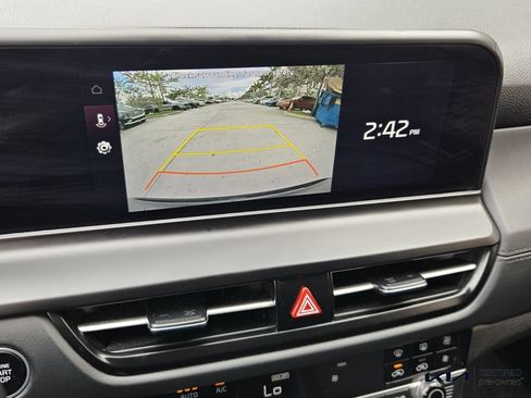 Certified 2024 Kia Seltos EX FWD image 22
