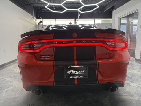 Used 2018 Dodge Charger R/T image 4