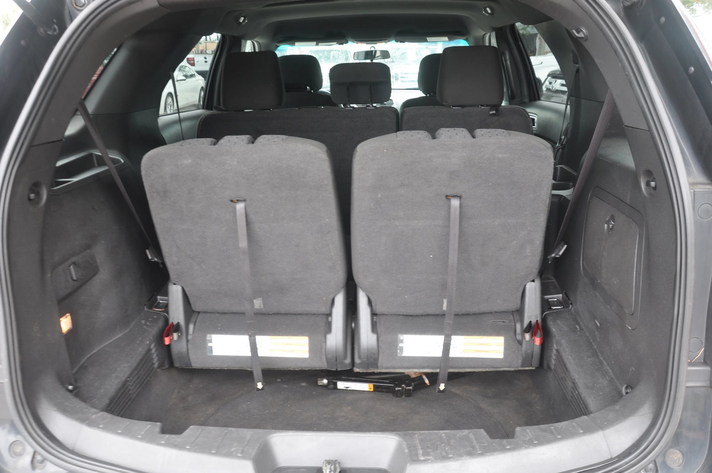 Used 2014 Ford Explorer XLT AWD/4WD image 12