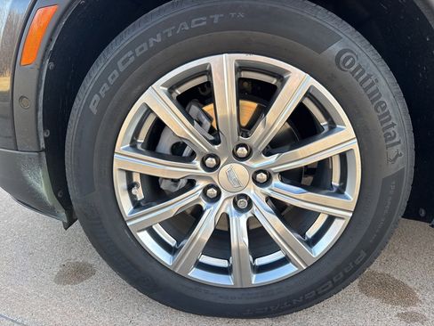 Used 2022 Cadillac XT4 Premium Luxury w/ Enhanced Visibility Package image 6