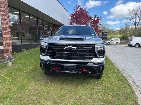 Used 2025 Chevrolet Silverado 2500 LT w/ Trail Boss Package AWD/4WD image 8