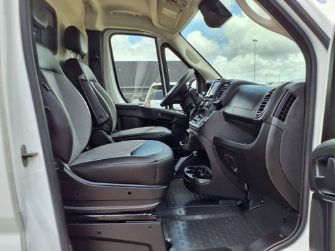 Used 2025 RAM ProMaster 2500 w/ Convenience Group FWD image 22