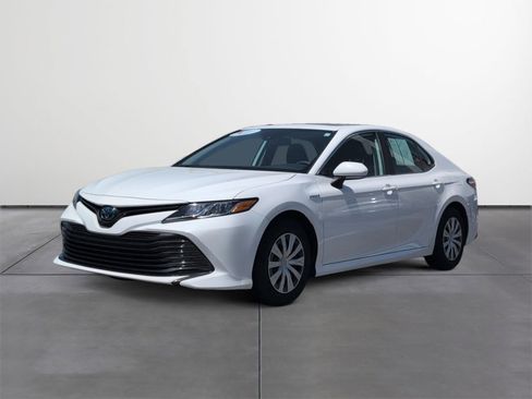 Certified 2020 Toyota Camry LE w/ Sunroof Package image 2