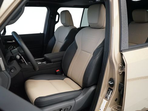 Used 2026 Lexus GX 550 w/ Accessory Package (CT) AWD/4WD image 8