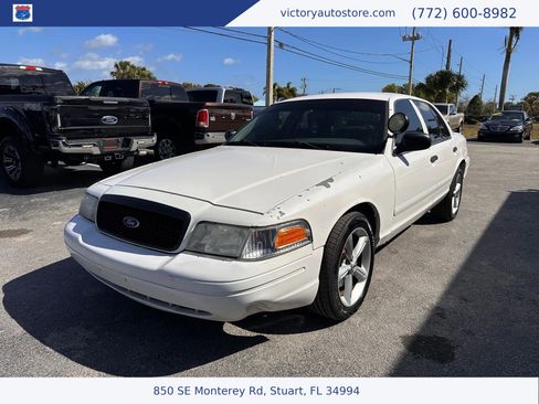 Used 2006 Ford Crown Victoria Police Interceptor image 3
