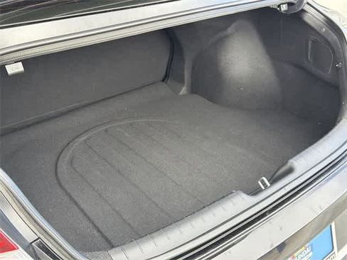 Certified 2025 Hyundai Elantra SEL image 27