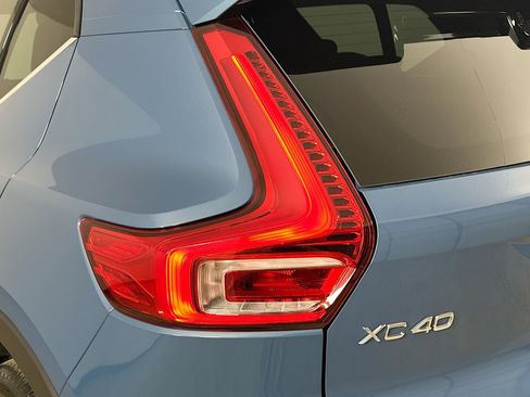 Used 2025 Volvo XC40 B5 Ultra w/ Climate Package AWD/4WD image 12