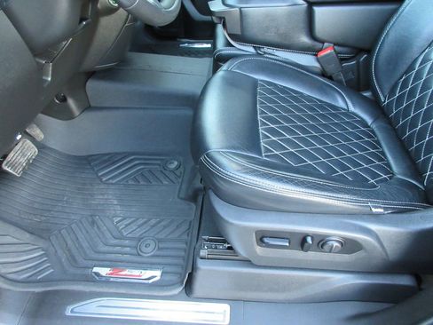 Certified 2021 Chevrolet Silverado 1500 RST image 25