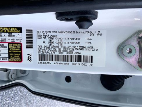 Used 2019 Toyota Tacoma SR AWD/4WD image 30