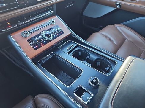 Used 2020 Lincoln Aviator Reserve w/ Equipment Group 201A image 27