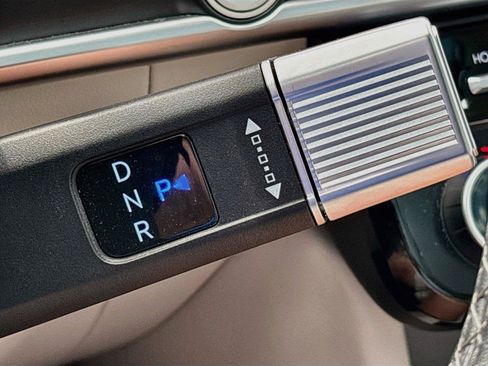 Certified 2025 Hyundai Tucson SEL AWD/4WD image 15