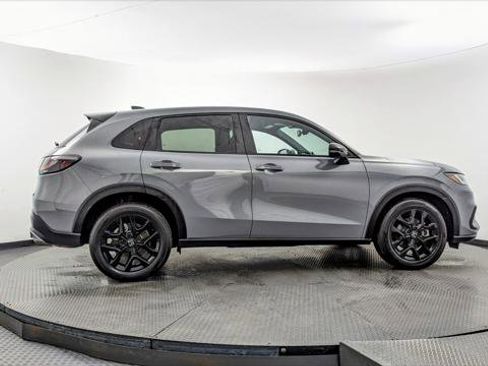 Used 2025 Honda HR-V Sport image 9