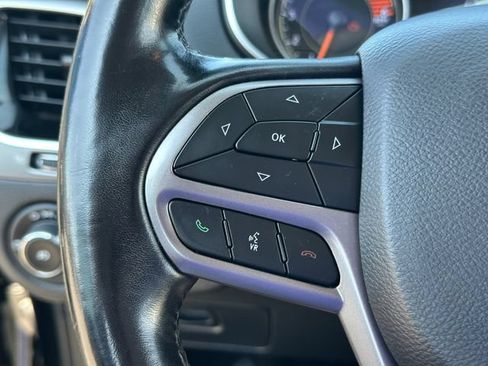 Used 2020 Jeep Cherokee Limited AWD/4WD image 34