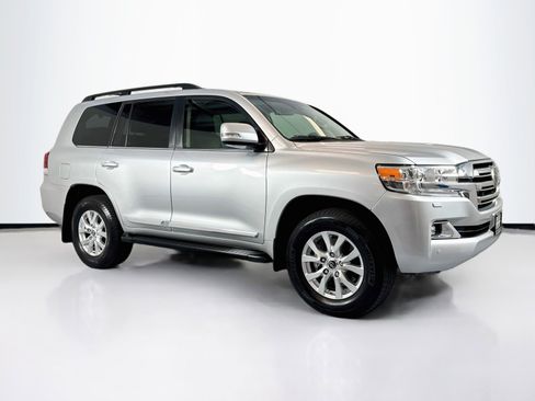Used 2019 Toyota Land Cruiser w/ Carpet Mat Package AWD/4WD image 7