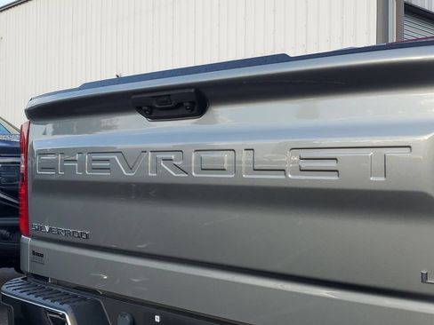Used 2023 Chevrolet Silverado 1500 LT RWD image 6