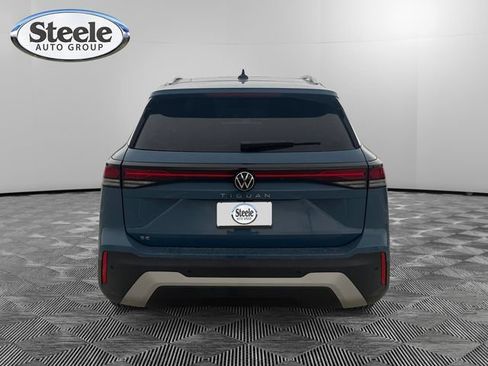 Used 2026 Volkswagen Tiguan SE FWD image 4