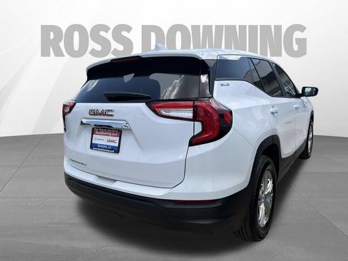 Used 2024 GMC Terrain SLE FWD image 4