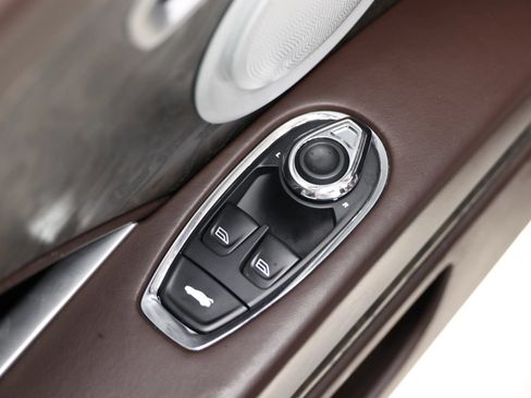Used 2019 Aston Martin DB11 Volante RWD image 13