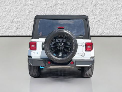 Used 2023 Jeep Wrangler Sahara w/ Cold Weather Group image 4