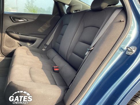 Used 2025 Chevrolet Malibu RS w/ LPO, Floor Liner Package FWD image 13