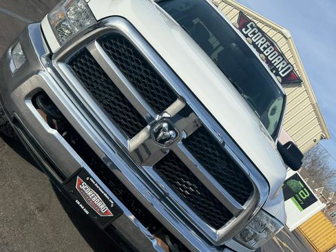 Used 2018 RAM 3500 SLT w/ Cold Weather Group image 9