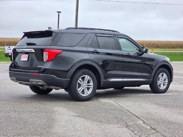 Used 2023 Ford Explorer XLT w/ Equipment Group 202A AWD/4WD image 8