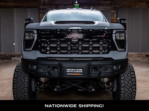 Used 2025 Chevrolet Silverado 2500 ZR2 w/ ZR2 Bison Edition image 4