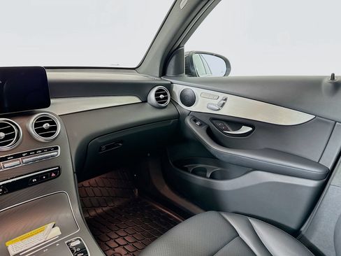 Certified 2022 Mercedes-Benz GLC 300 image 23