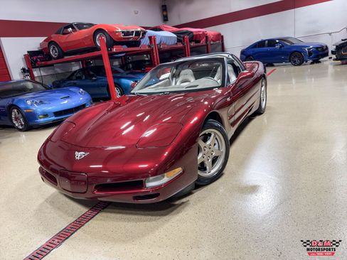 Used 2003 Chevrolet Corvette Coupe w/ Preferred Equipment Group RWD image 34