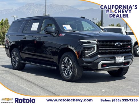Used 2025 Chevrolet Suburban Z71 AWD/4WD image 1