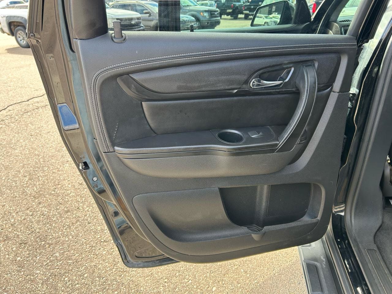 Used 2017 Chevrolet Traverse LT FWD image 14