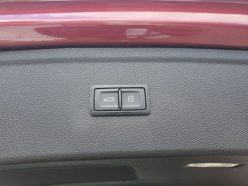 Used 2018 Audi Q5 2.0T Premium w/ Convenience Package image 7