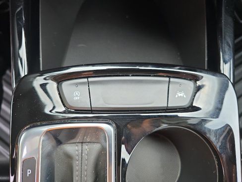 Used 2024 Chevrolet Trax ACTIV FWD image 24