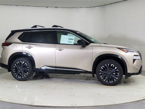 New 2026 Nissan Rogue Platinum w/ Platinum Premium Package image 8