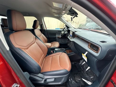 Used 2024 Ford Maverick Lariat w/ FX4 Off-Road Package AWD/4WD image 26