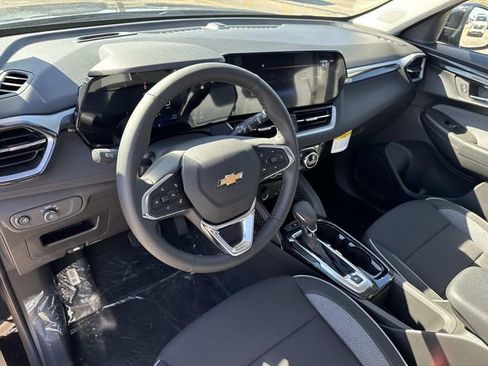 New 2026 Chevrolet TrailBlazer LT w/ Convenience Package FWD image 41