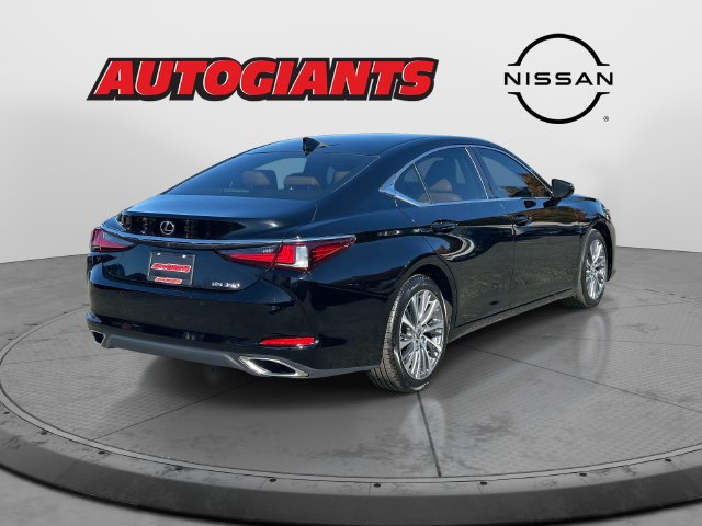 Used 2019 Lexus ES 350 w/ Premium Package FWD image 2