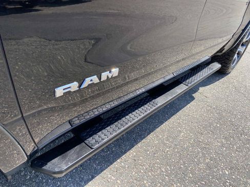 Used 2022 RAM 1500 Laramie AWD/4WD image 12
