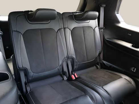Used 2022 Jeep Grand Cherokee L Laredo AWD/4WD image 22