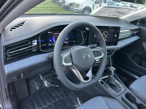 New 2026 Volkswagen Jetta SE image 17