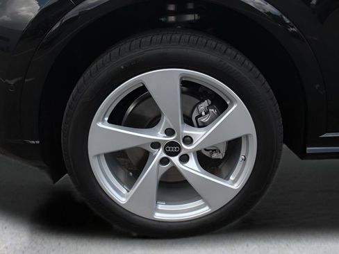 New 2025 Audi Q5 Premium Plus image 9