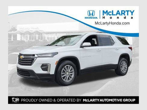 Used 2023 Chevrolet Traverse LT FWD image 1