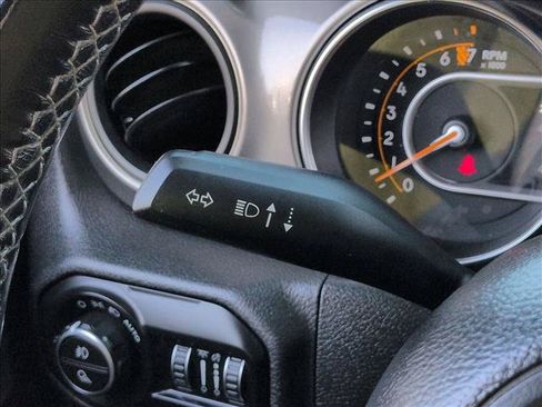 Used 2021 Jeep Gladiator Sport AWD/4WD image 16