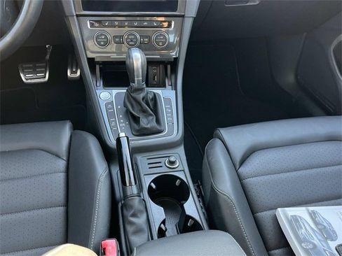 Used 2018 Volkswagen Golf Alltrack SEL image 16