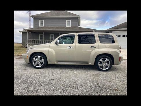 Used 2009 Chevrolet HHR LT w/ LT Preferred Equipment Group image 1