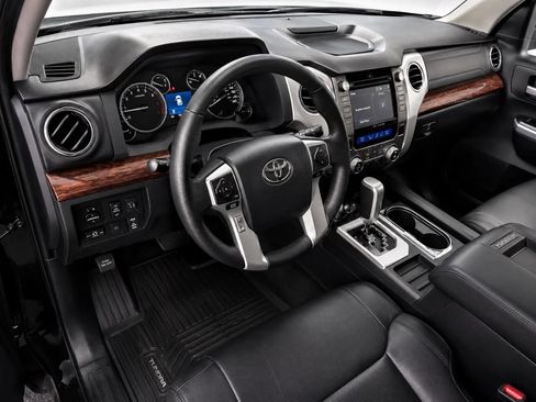 Used 2014 Toyota Tundra Limited w/ Limited Premium Package AWD/4WD image 9