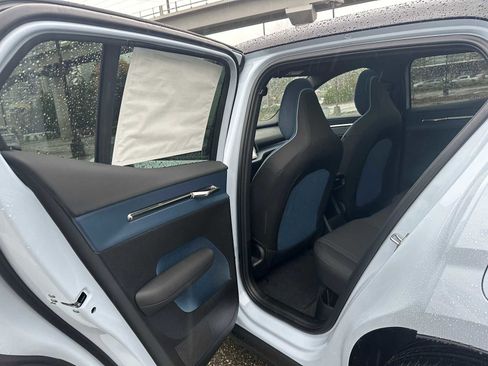 New 2026 Volvo EX30 Ultra image 16