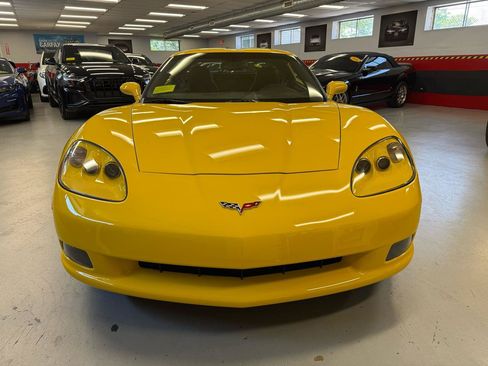 Used 2011 Chevrolet Corvette Coupe w/ 1LT RWD image 2