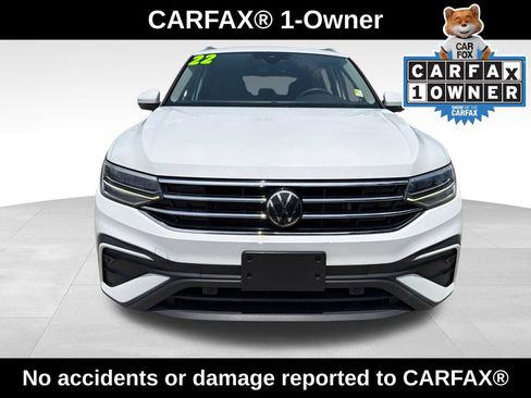 Used 2022 Volkswagen Tiguan SE FWD image 2