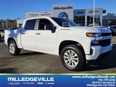 Used 2020 Chevrolet Silverado 1500 Custom w/ Custom Value Package image 1